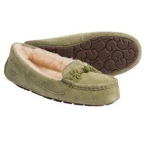 Ugg Australia Suzuki Water Resistant Suede Moccasin Slippers Women’s Size 6
